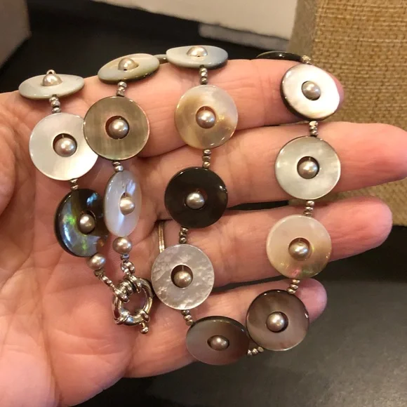 Abalone “Button” Necklace - really unique shell necklace - Picture 5 of 6